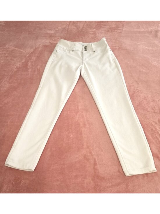 Blue Savvy Denim - Blue Savvy Women’s White Skinny Jeans Slim Fit 3-Button Fly Pockets